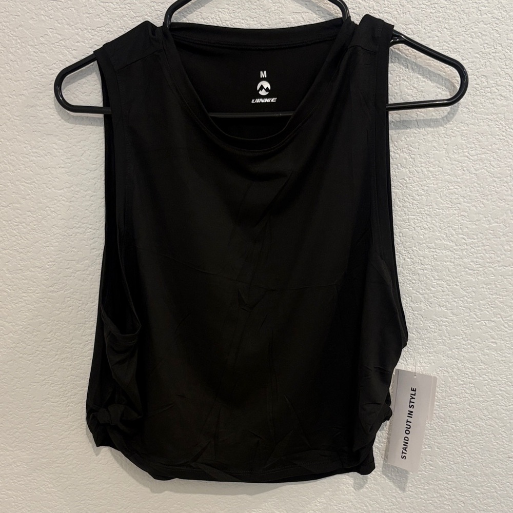 Amazon Black Sleeveless Athletic Tank Top